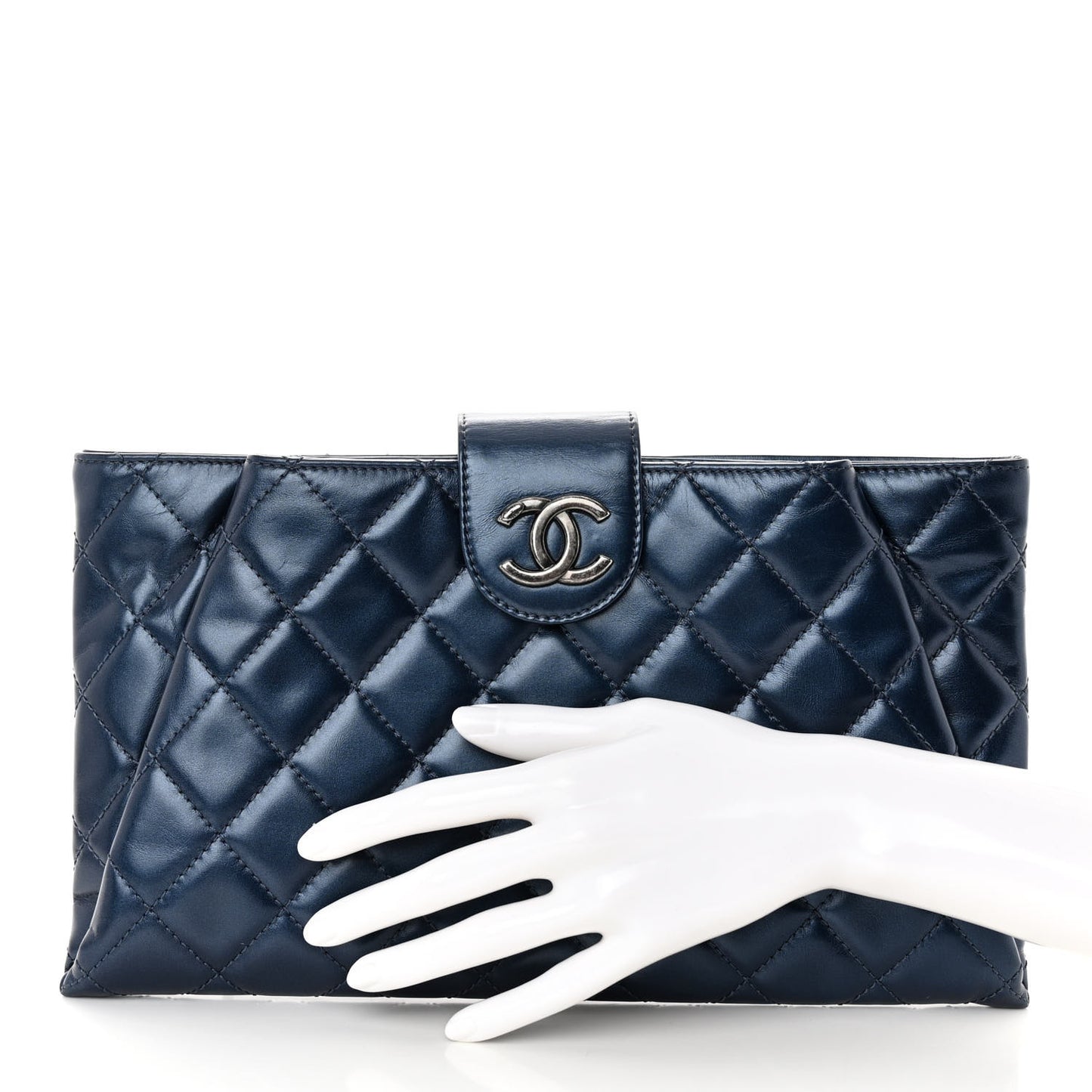 Glazed Calfskin Quilted Coco Pleats Clutch Navy