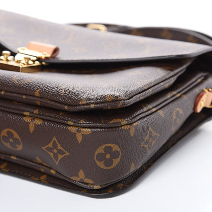 Louis Vuitton Monogram Pochette Metis 9 of 11