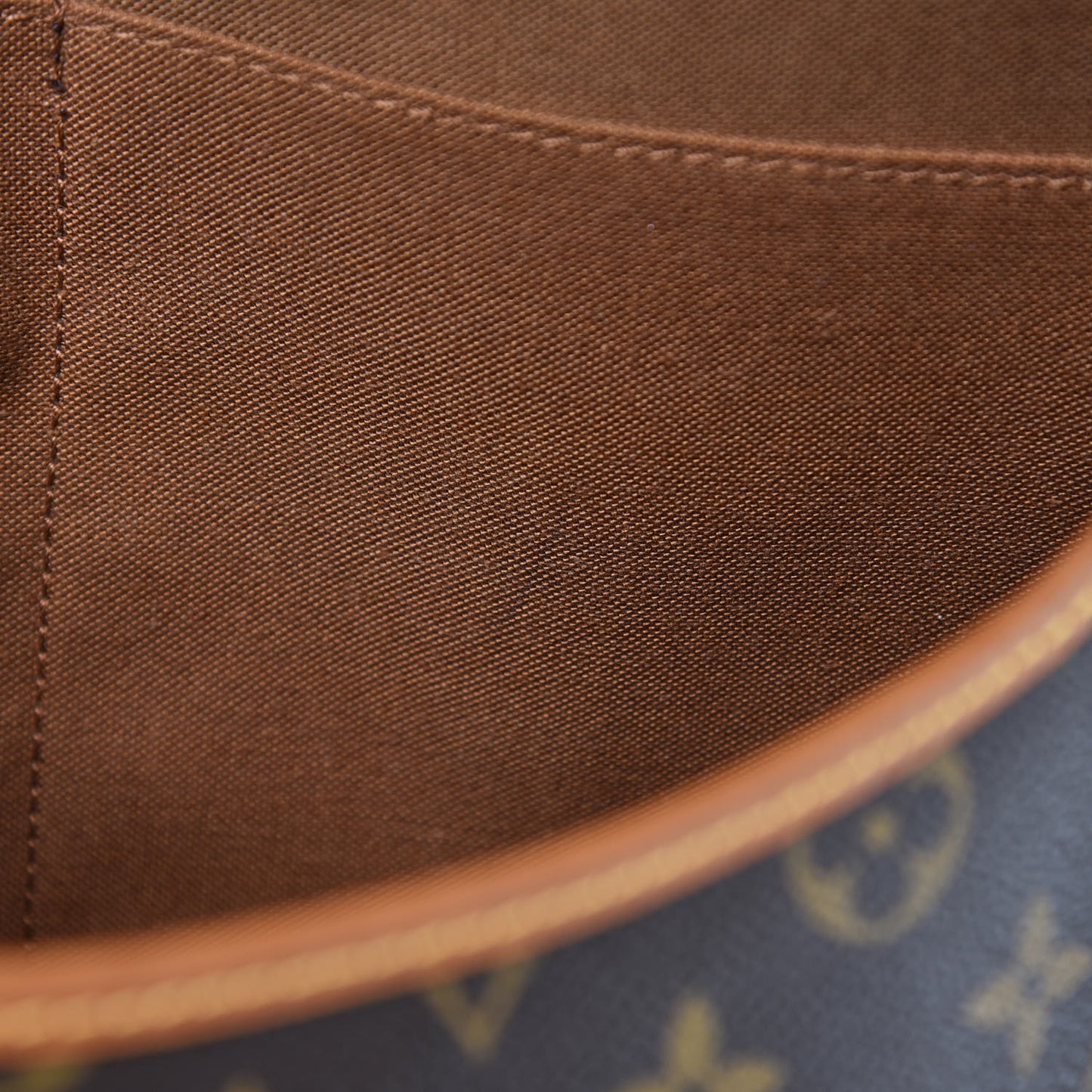 Monogram Saumur 35
