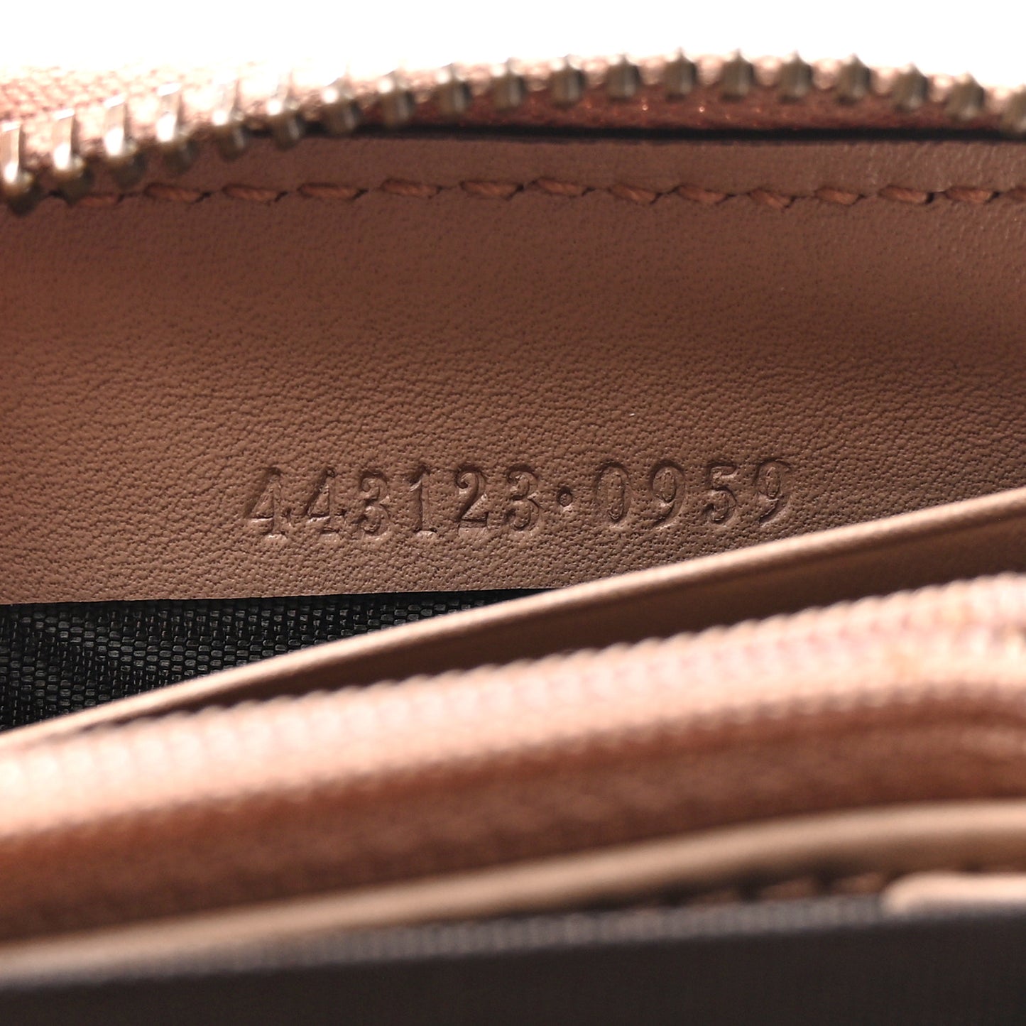 Calfskin Matelasse Pearly GG Marmont Zip Around Wallet Porcelain Rose