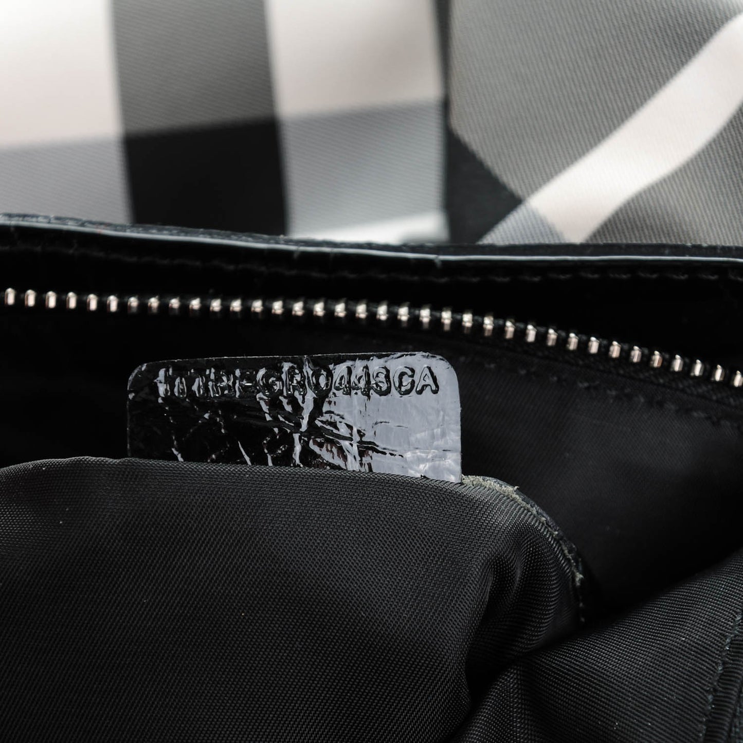 Nylon Beat Check Hobo Black