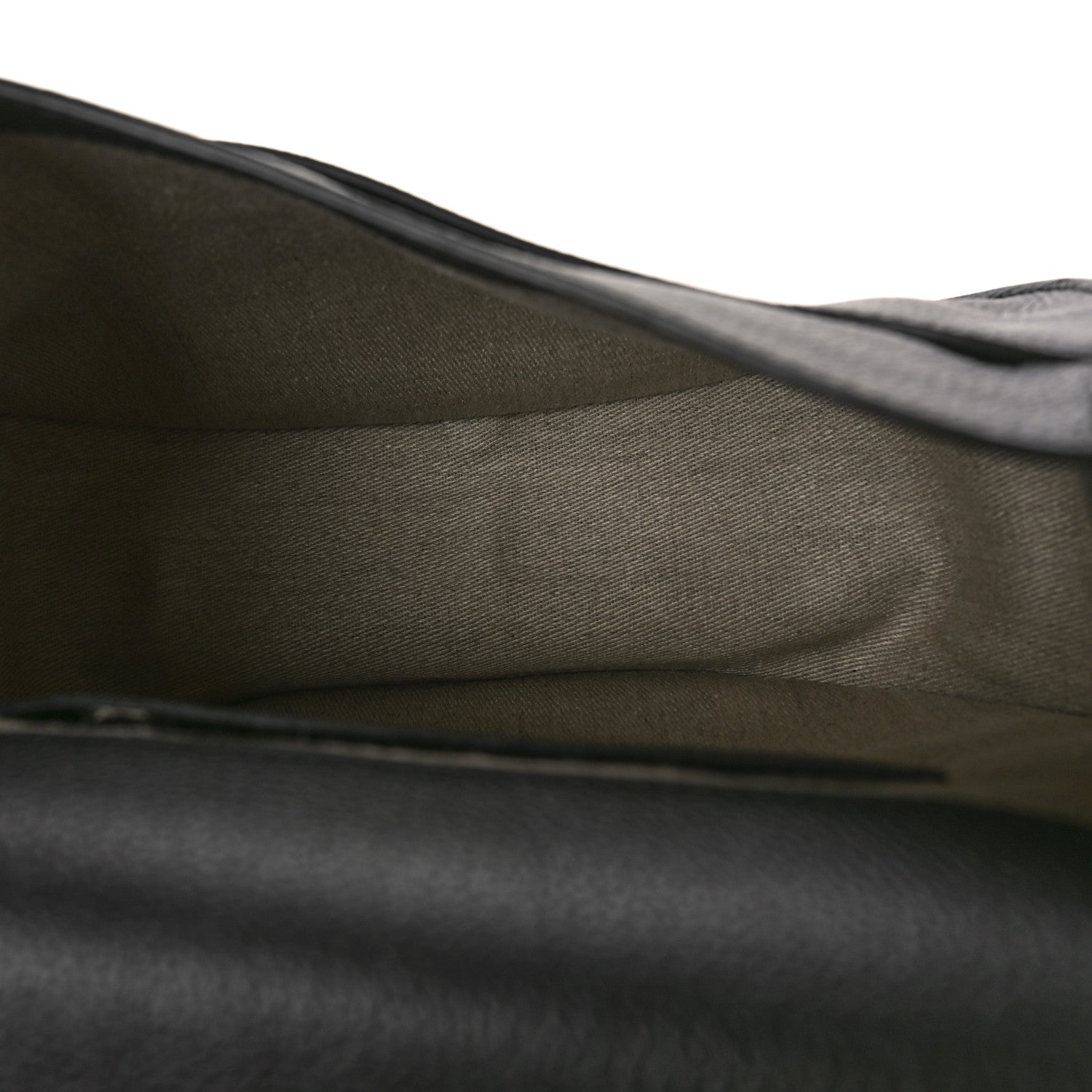 Chloe Calfskin Medium Marcie Round Crossbody Bag Black 5 of 10