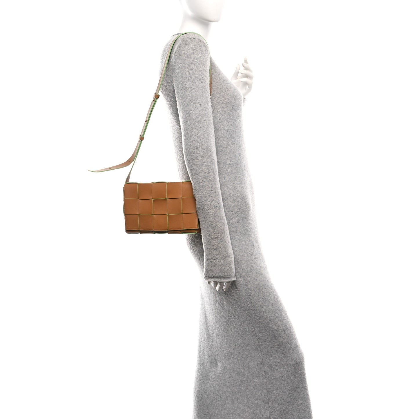 Buffalo Maxi Intrecciato Cassette Bicolor Crossbody Bag Caramel Pistachio