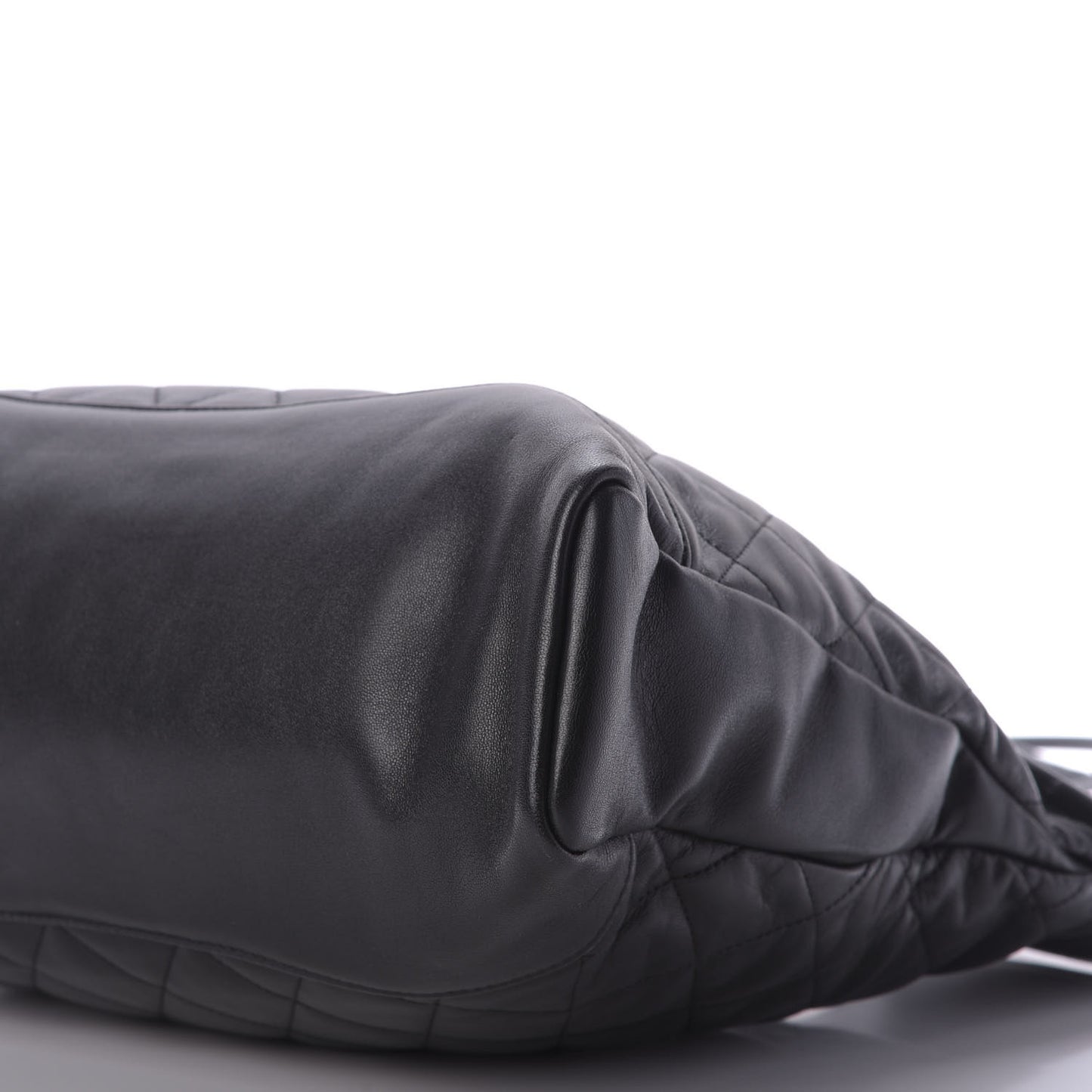 Lambskin Quilted Large 31 Shopping Bag Black