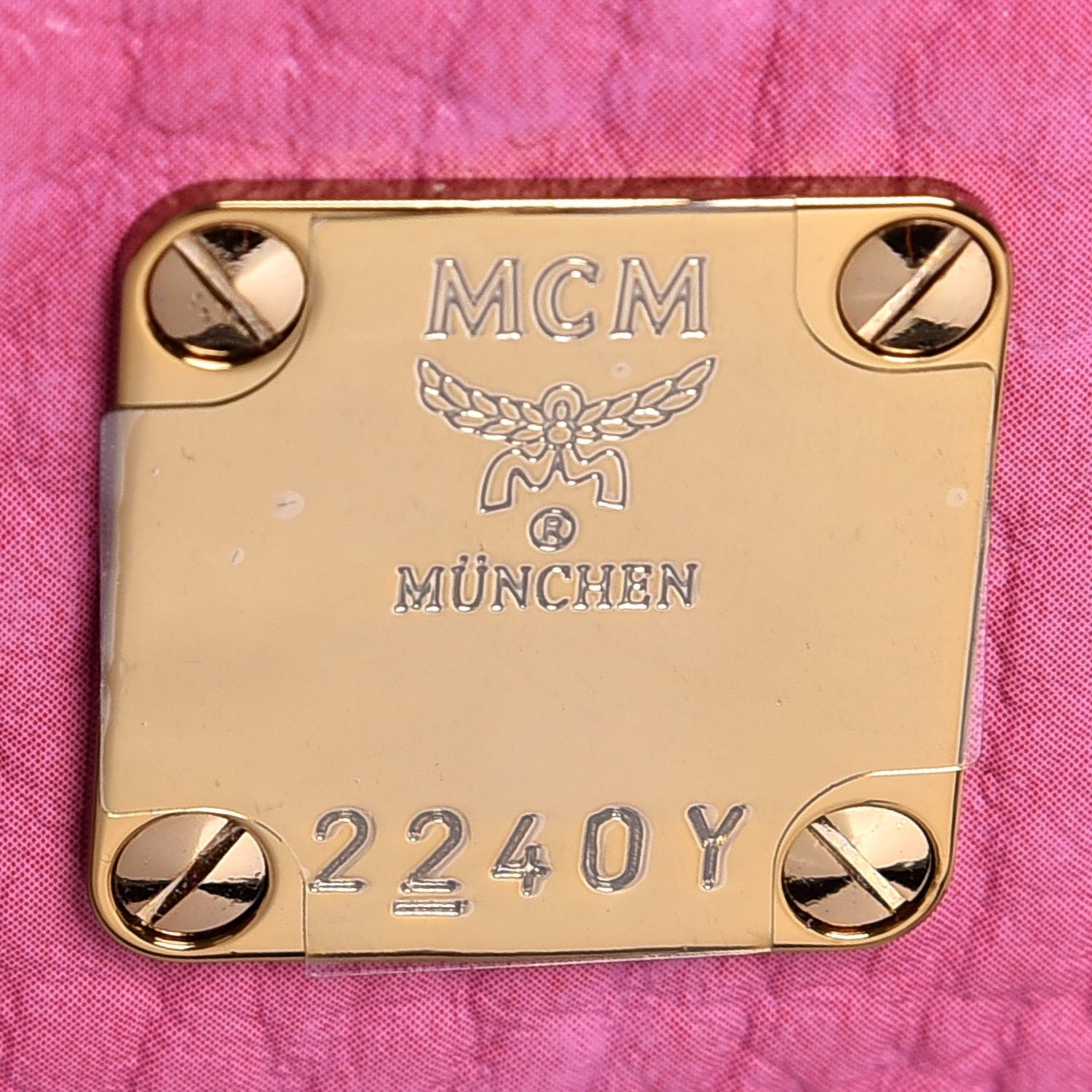 MCM Visetos Medium Traveler Weekender Pink 10 of 10