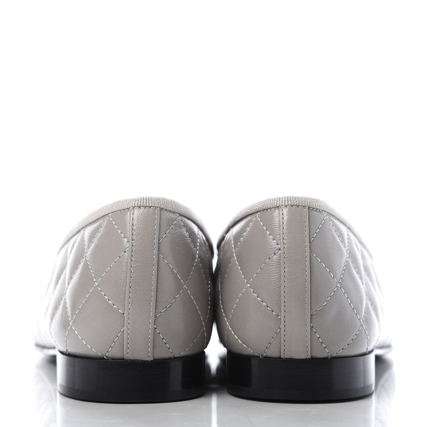 Crumpled Lambskin Quilted CC Ballerina Flats 39 Grey