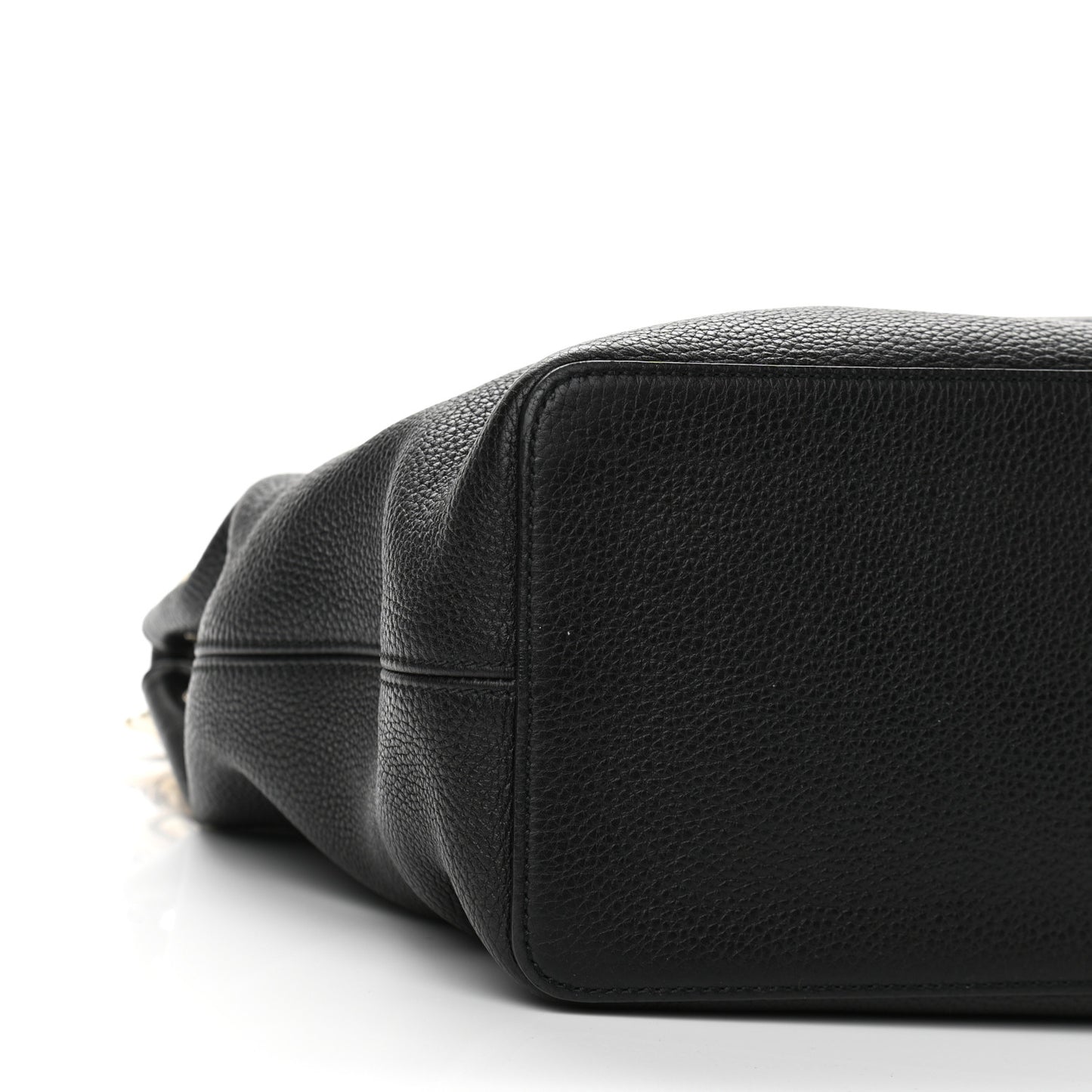 Pebbled Calfskin Large Soho Hobo Black
