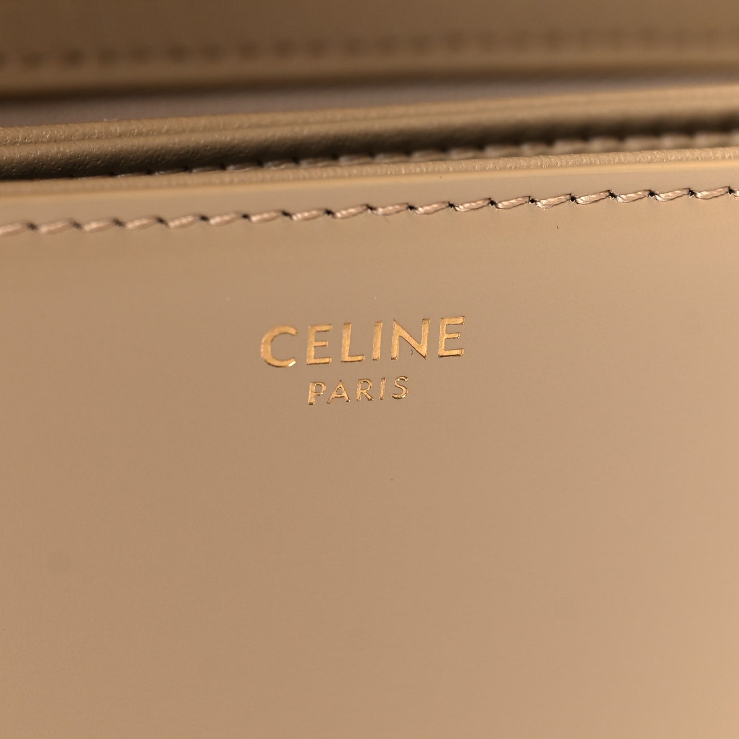 Shiny Calfskin Teen Triomphe Nude