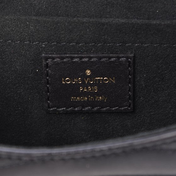 Calfskin New Wave Chain PM Black