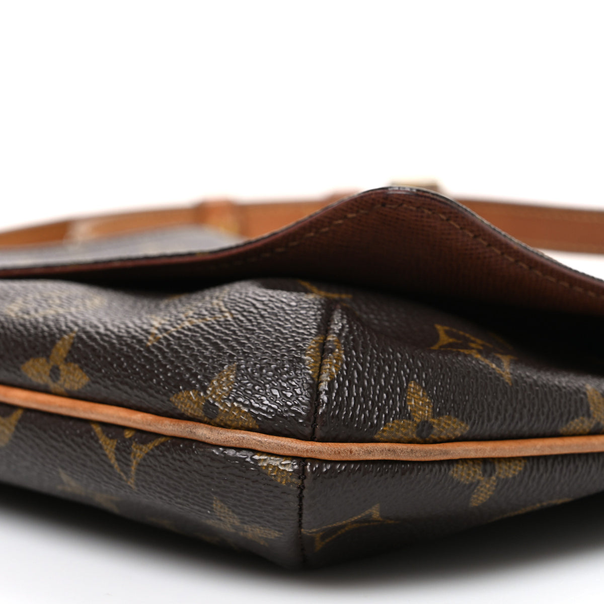 Monogram Musette Tango