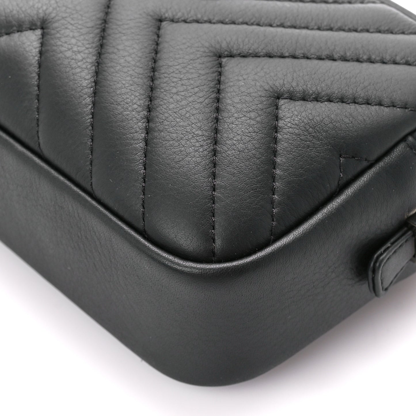 Calfskin Diagonal Chevron Quilted Tassel Camera Case Black