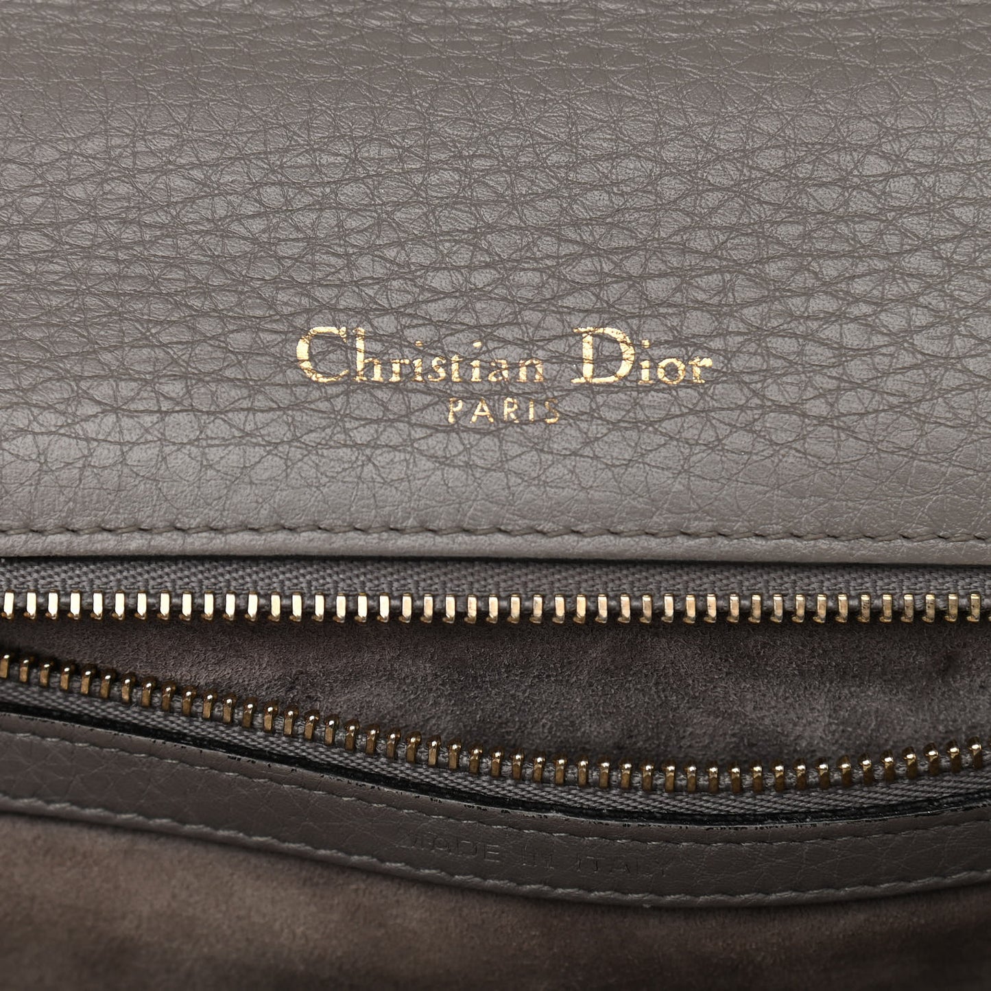 Grained Calfskin Medium Diorama Flap Bag Gris