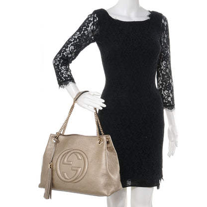 Gucci Metallic Pebbled Calfskin Medium Soho Chain Shoulder Bag Golden Beige 2 of 8