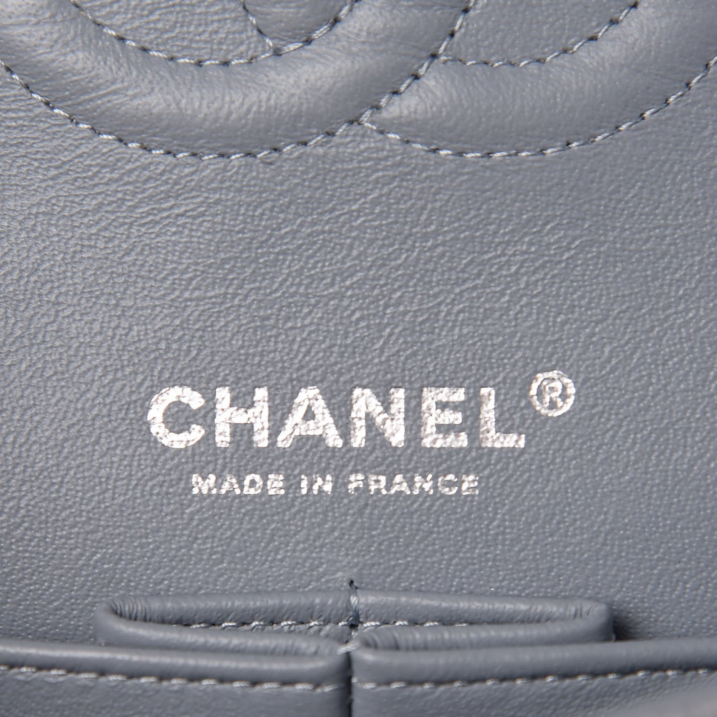 Iridescent Caviar Quilted Medium Double Flap Light Grey