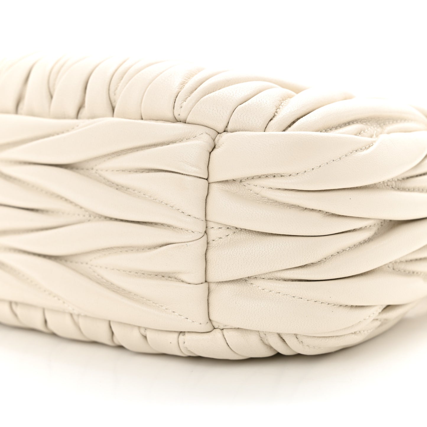 Nappa Matelasse Small Wander Hobo White