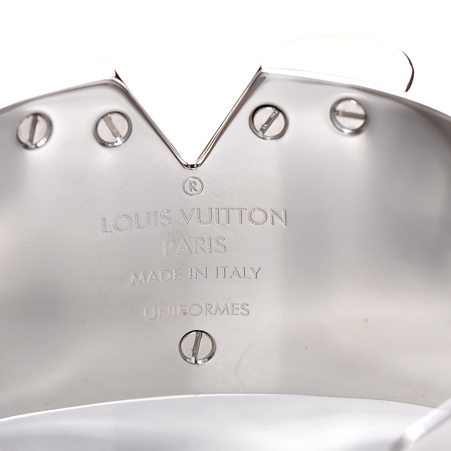 Metal Essential V Cuff Silver
