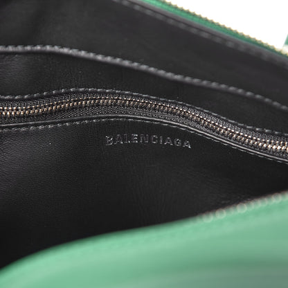 Balenciaga Shiny Day Calfskin S Triangle Duffle Vert Irlandais 6 of 6