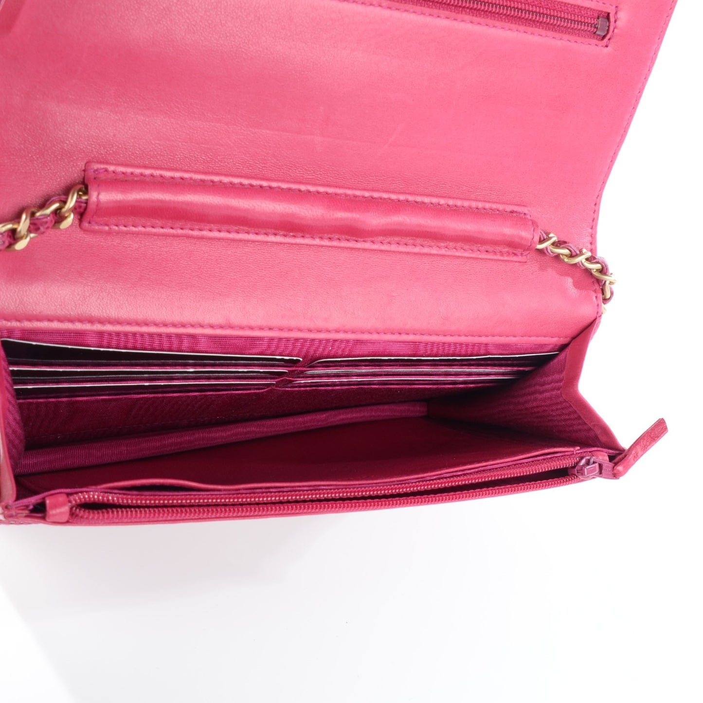 Caviar Timeless CC Wallet on Chain WOC Dark Fuchsia