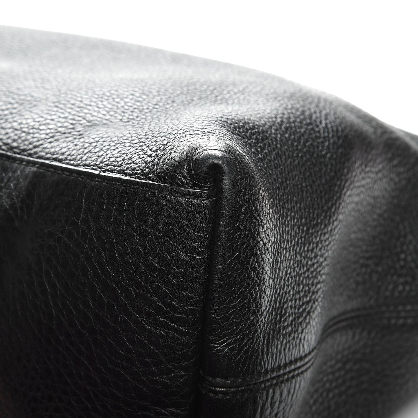 Pebbled Calfskin Medium Soho Chain Shoulder Bag Black