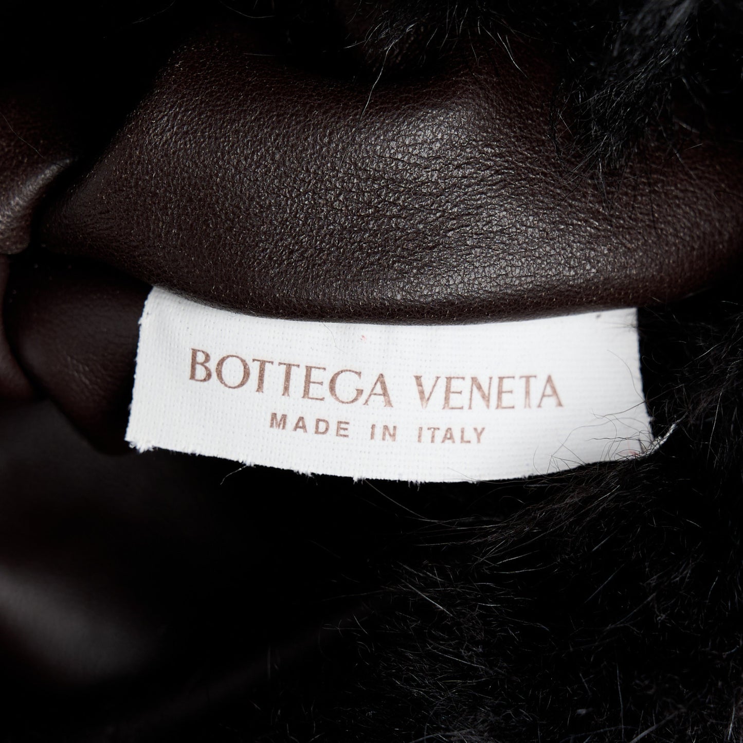 Shearling Lambskin The Pouch Chain Black