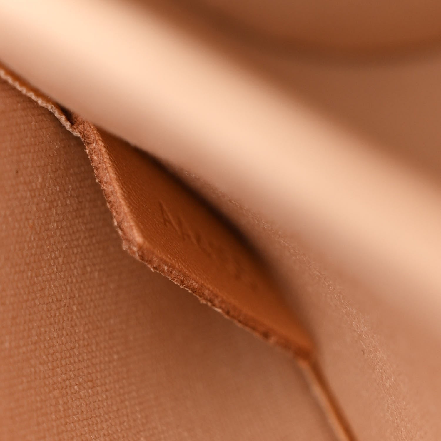 Louis Vuitton Vernis Santa Monica Clutch Dune 7 of 11