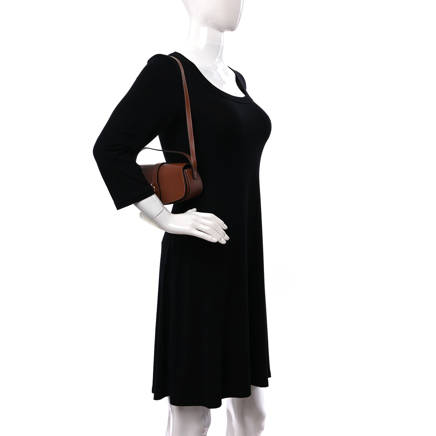 Smooth Calfskin Tabou Clutch On Strap Tan
