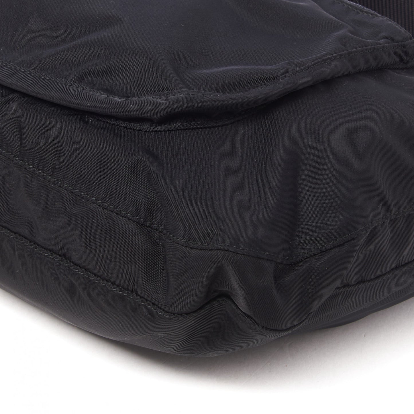 Nylon Tessuto Messenger Bag Black