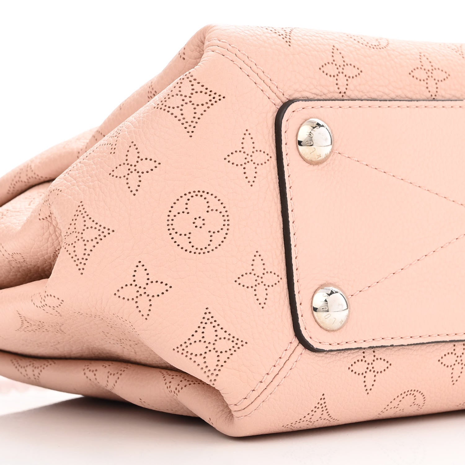 Louis Vuitton Mahina Babylone Chain BB Magnolia 9 of 10