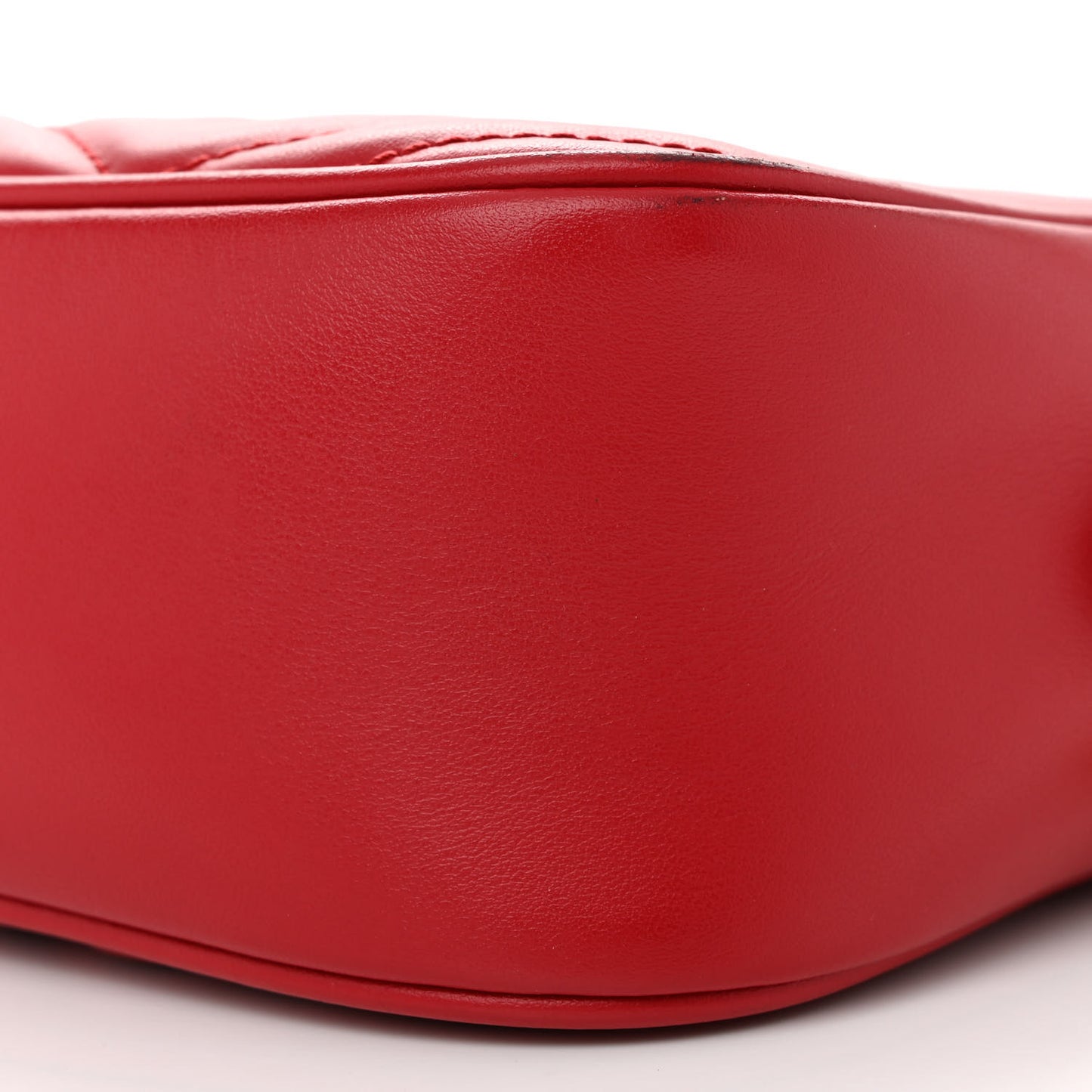 Calfskin Matelasse Small GG Marmont Chain Shoulder Bag Hibiscus Red