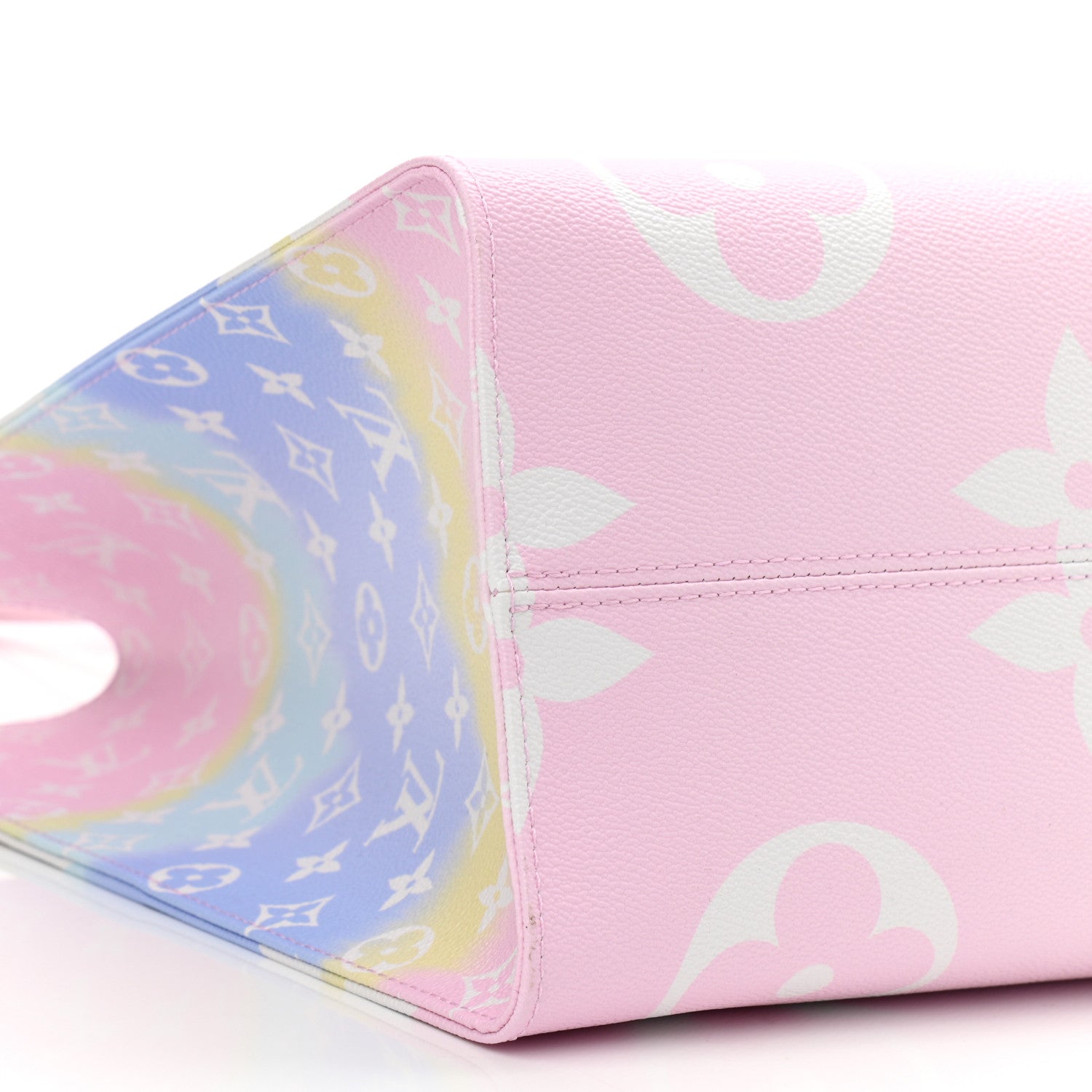 Louis Vuitton Monogram Escale Onthego GM Pastel 9 of 10