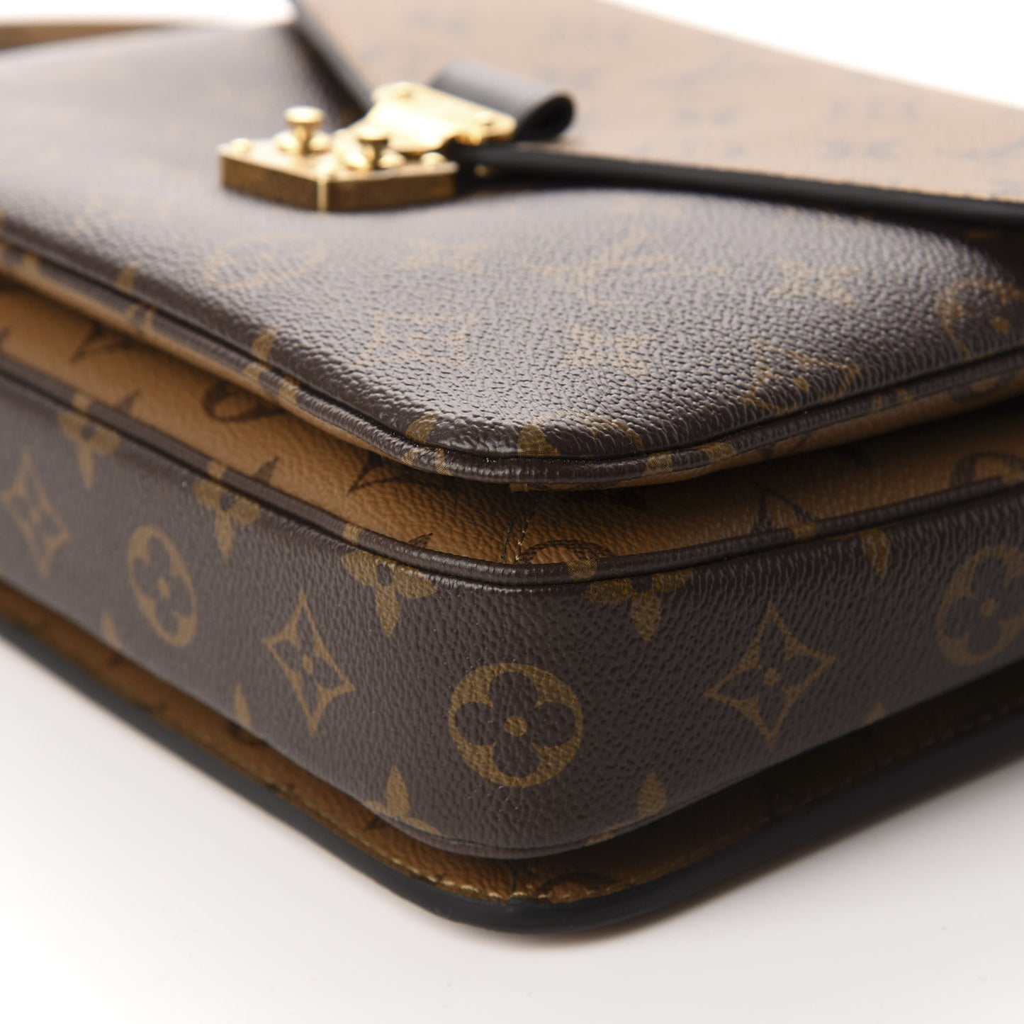 Reverse Monogram Pochette Metis