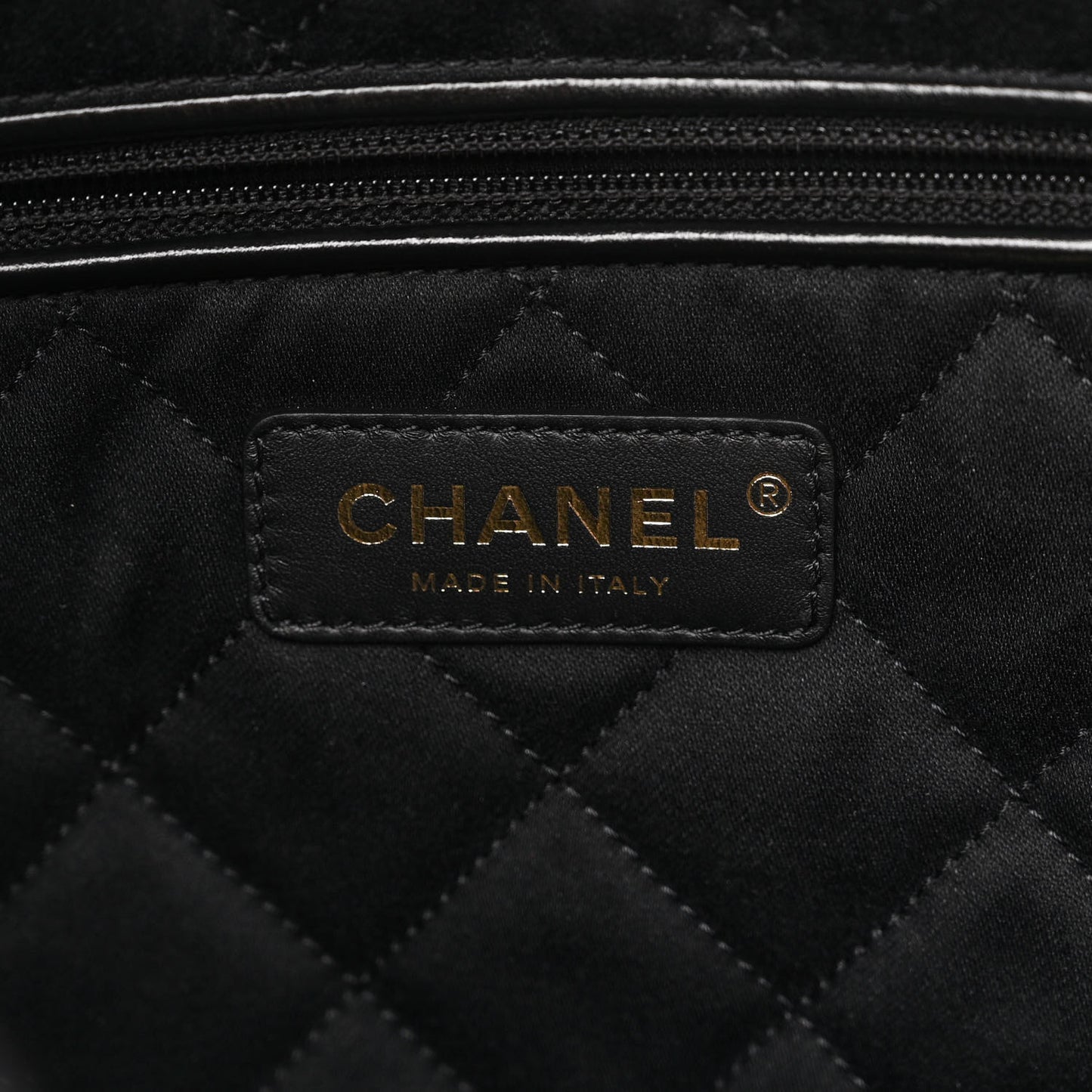 Shiny Calfskin Quilted Small Chanel 22 Black