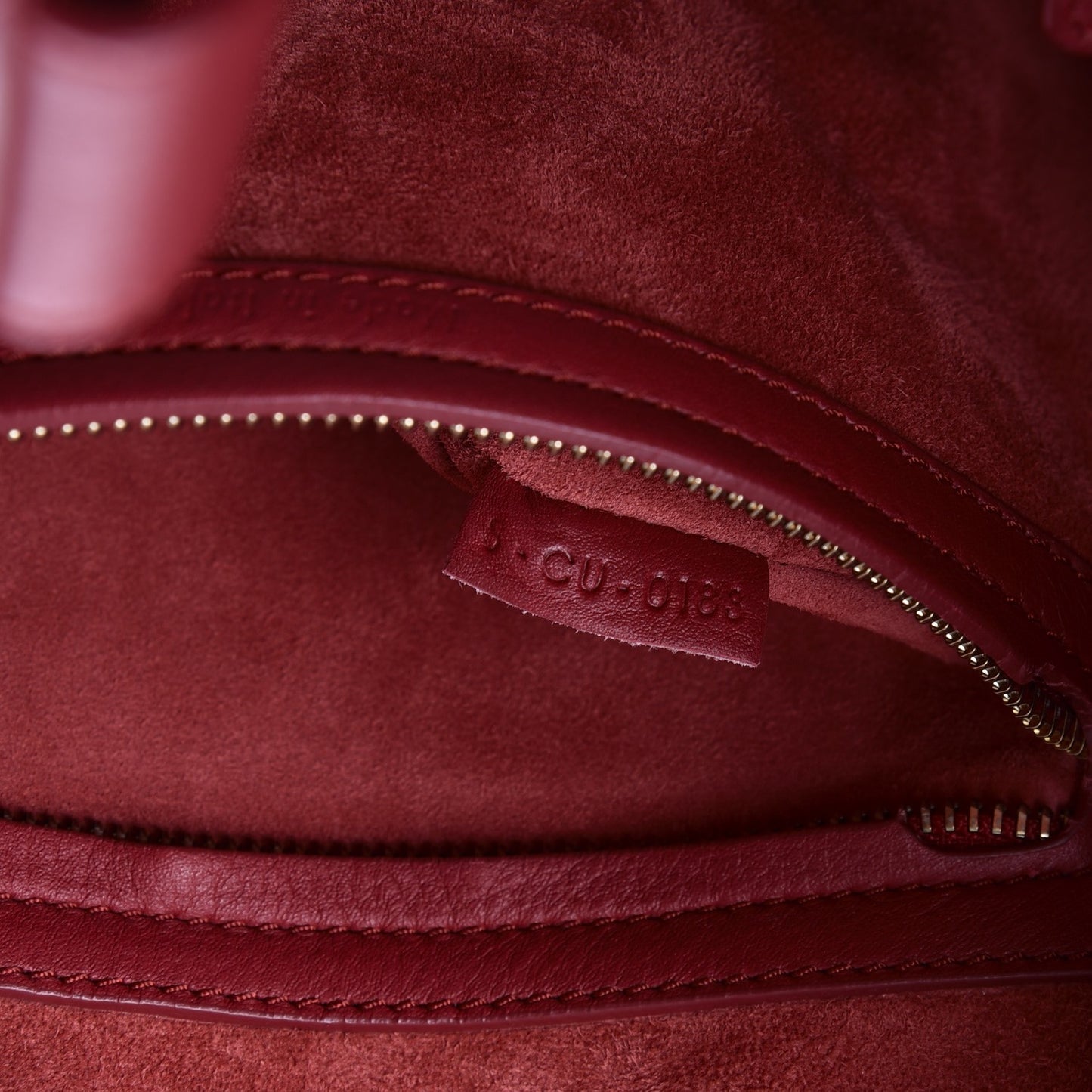 Supple Calfskin Medium Phantom Luggage Red