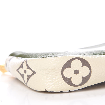 Louis Vuitton Monogram Giant Micro Pochette Accessories Kaki White 8 of 10
