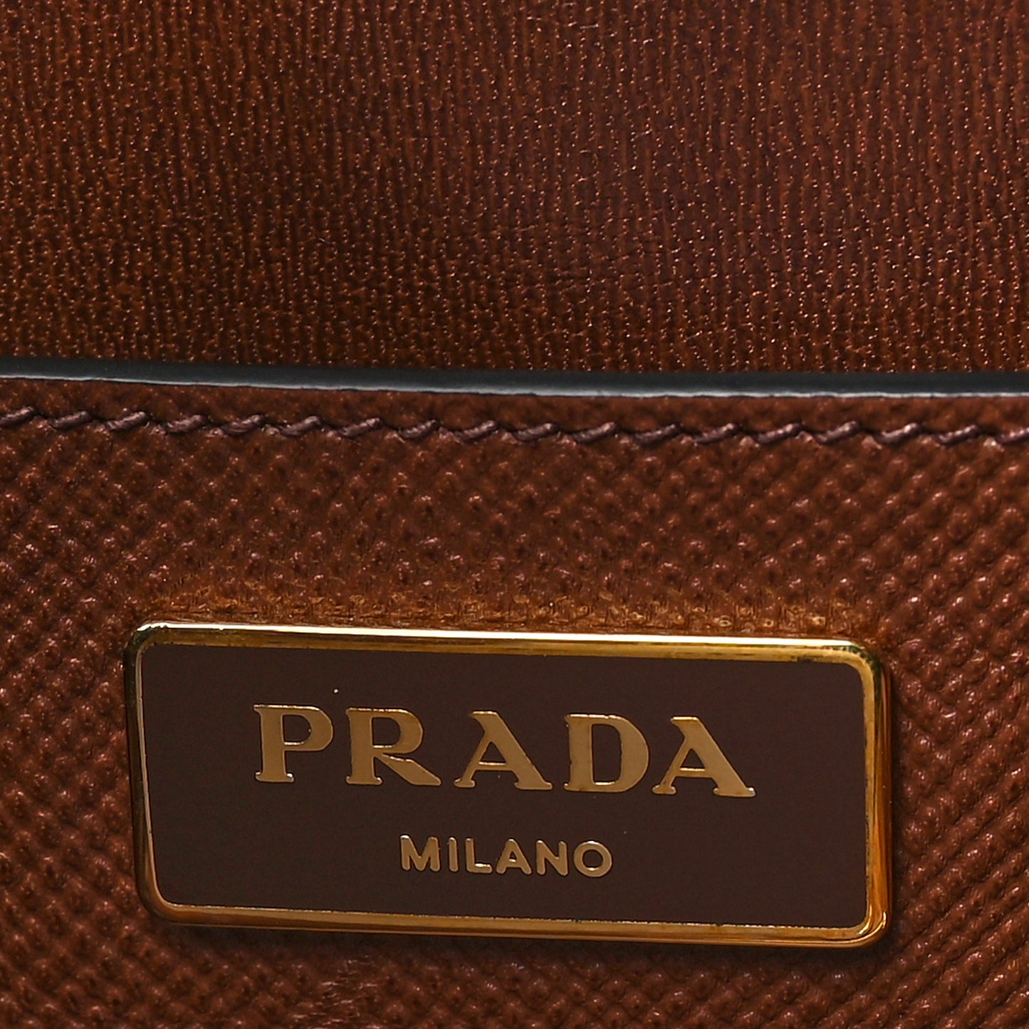 Saffiano Cuir Front Pocket Tote Palissandro
