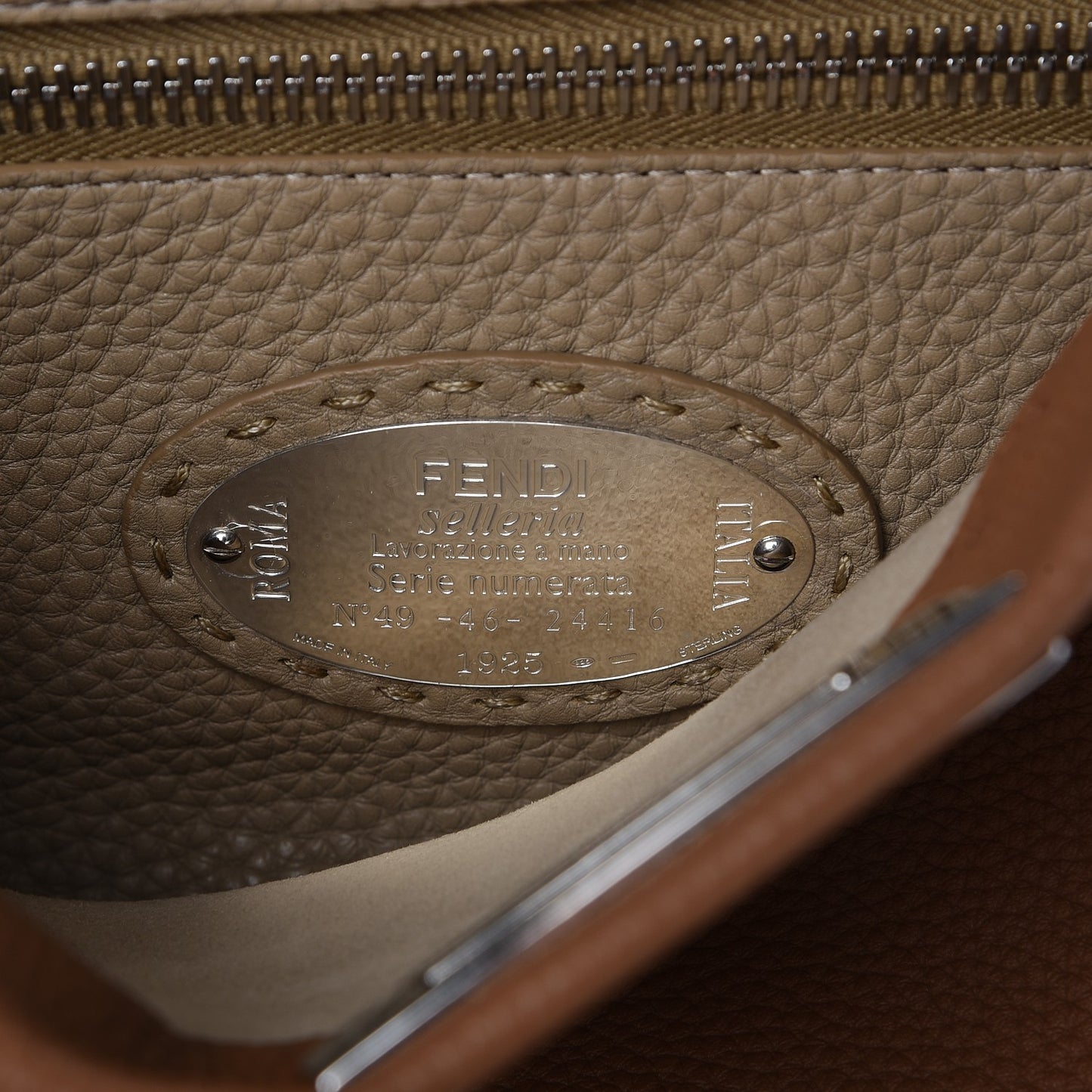 Cuoio Romano Selleria Bi-Color Medium Peekaboo Iconic Satchel Mou Deserto
