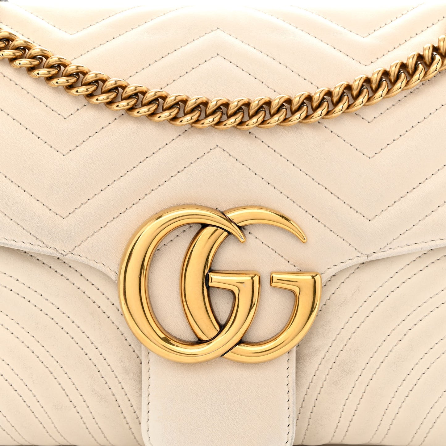 Calfskin Matelasse Medium GG Marmont Shoulder Bag White
