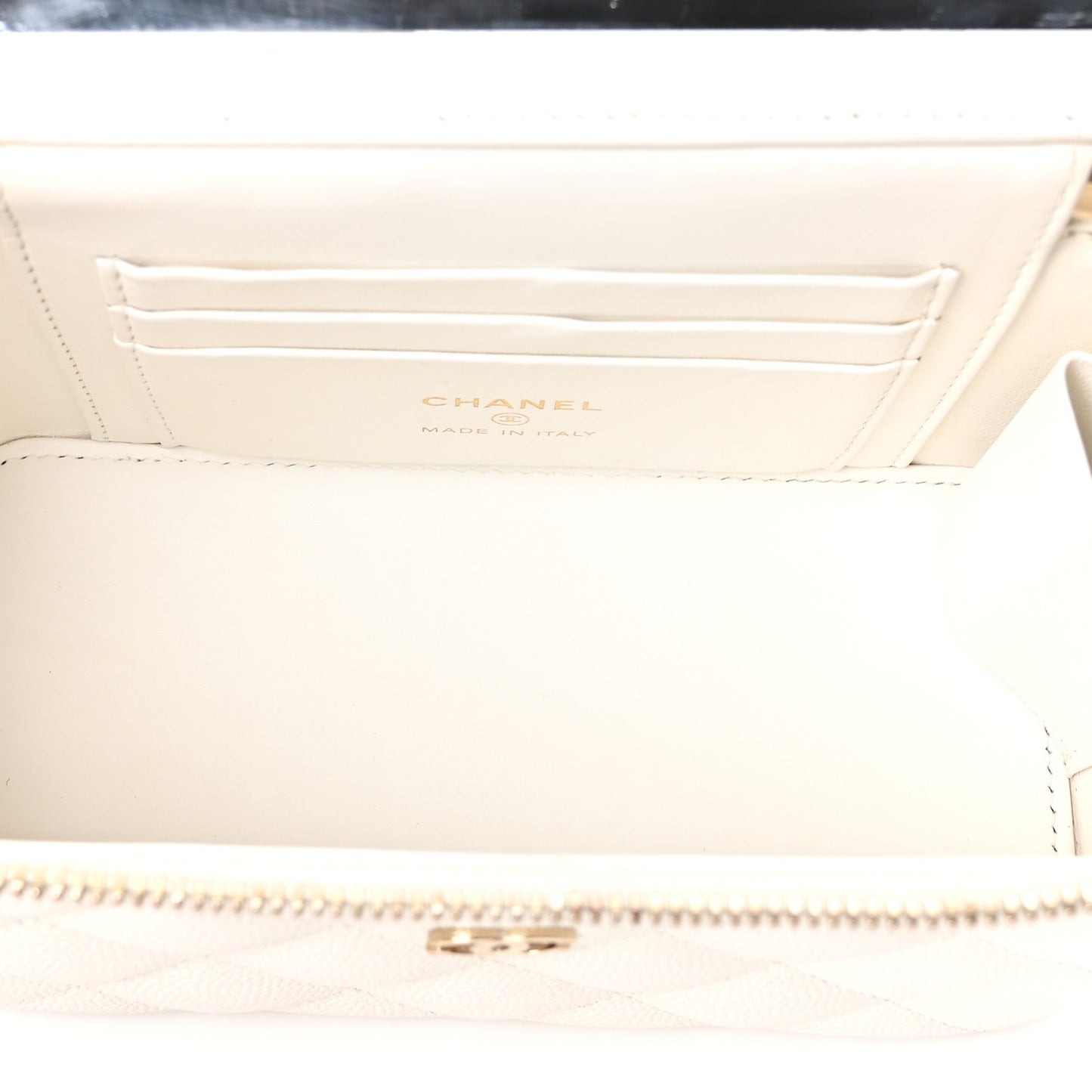 Caviar Quilted Small Vanity Case With Chain White