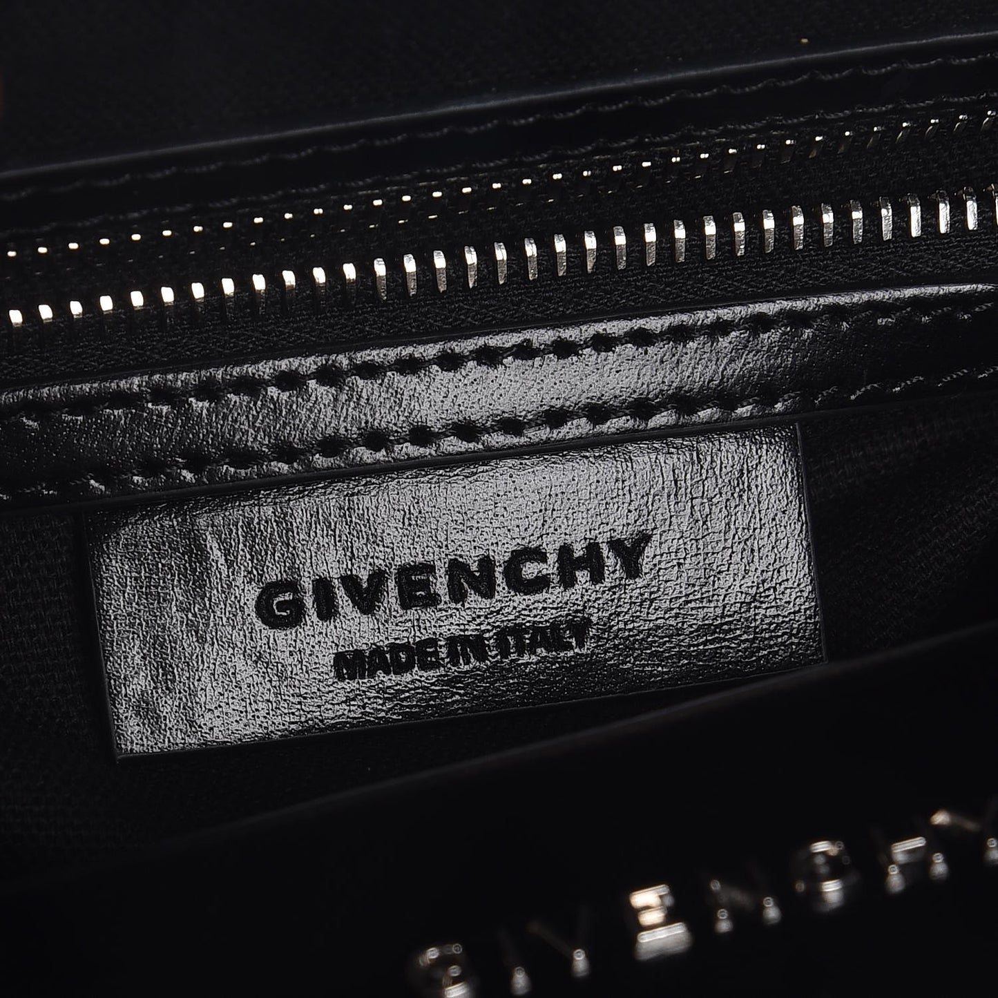 Shiny Lord Calfskin Small Antigona Black