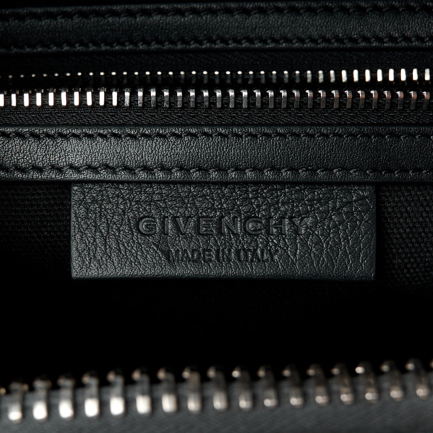 Calfskin Small Embroidered Frame Antigona Black Red