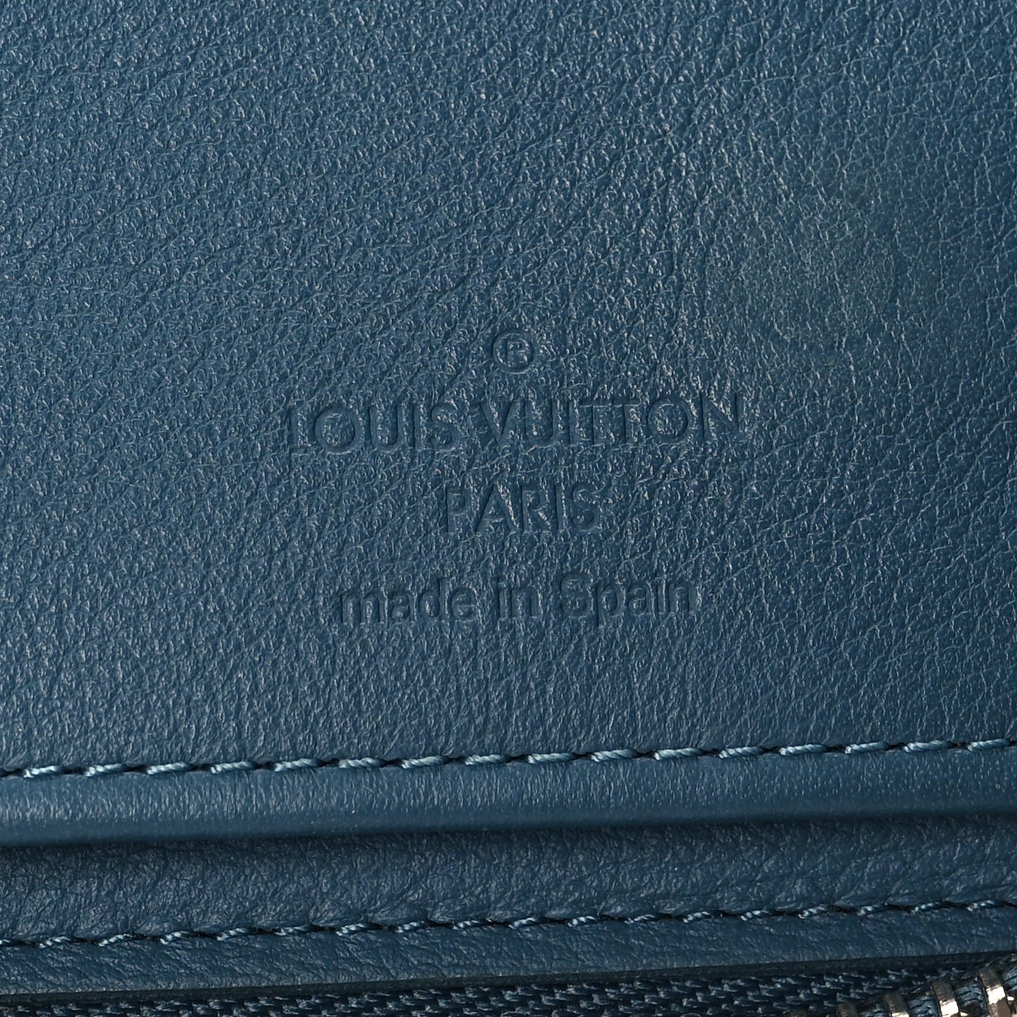 Taurillon Vertical Zippy Wallet Blue Gris