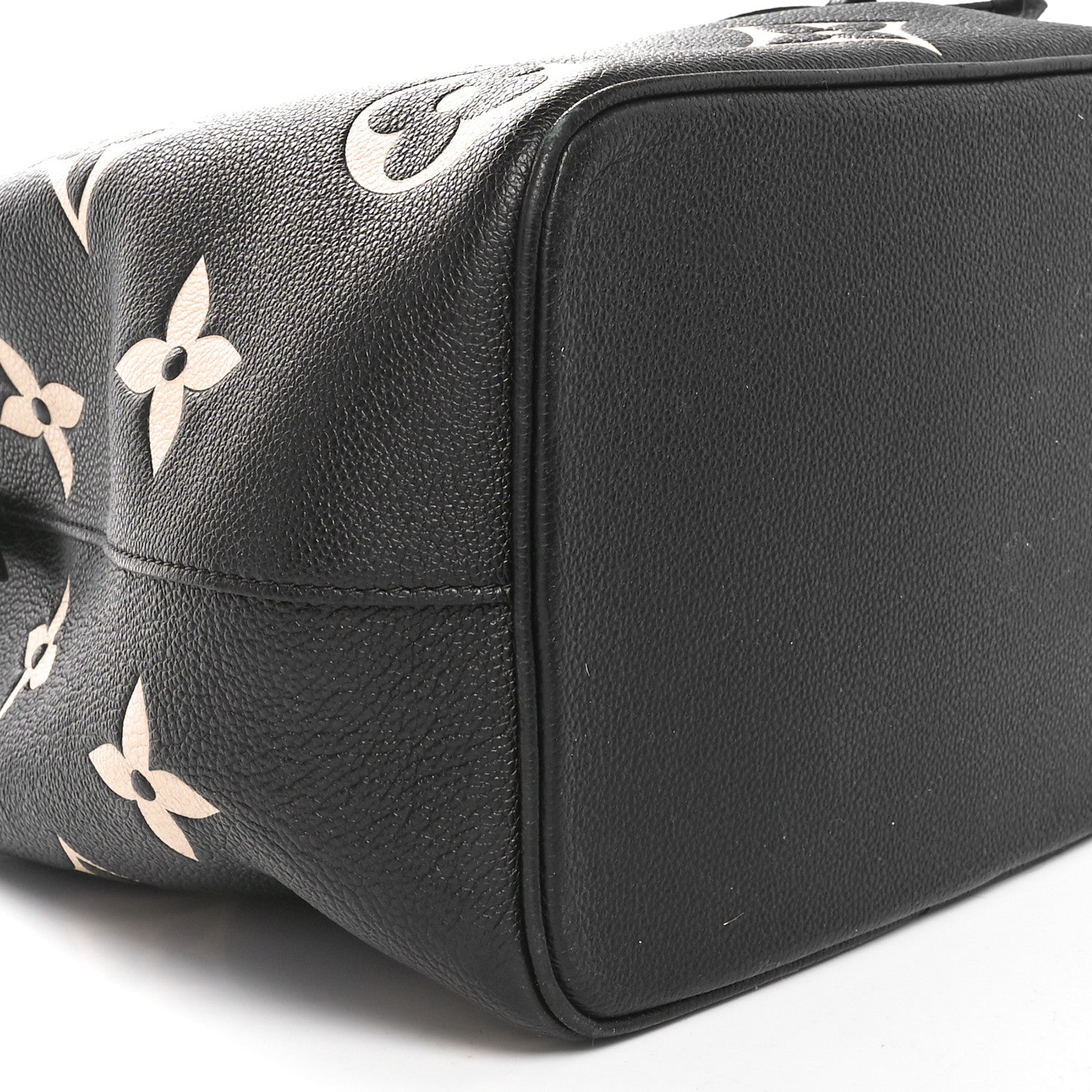 Louis Vuitton Empreinte Monogram Giant Neonoe MM Black Beige 10 of 12