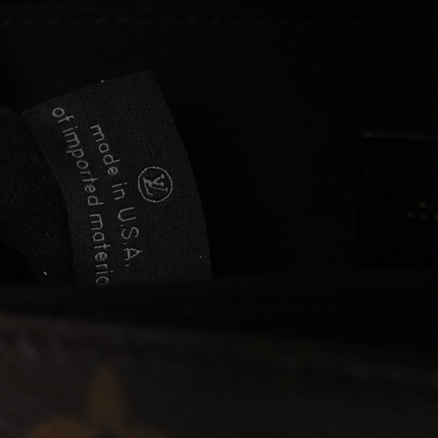 Reverse Monogram Pochette Metis