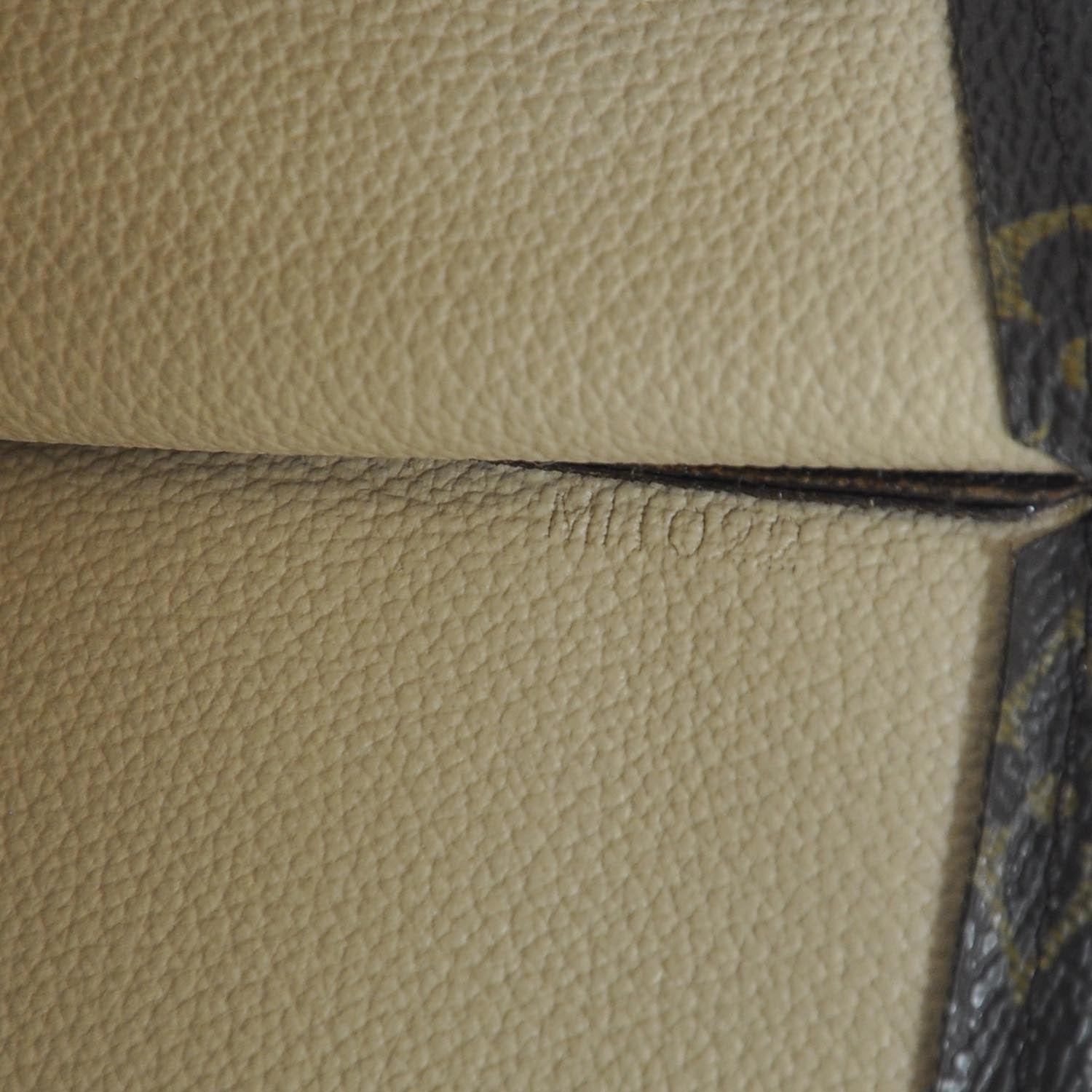 Louis Vuitton Monogram Sac Plat 8 of 8