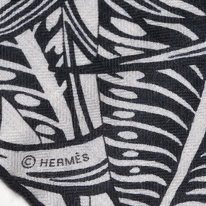 Hermes Cashmere Silk Jaguar Quetzal Shawl 140 Gris Chine Bleu Noir Gris 3 of 3