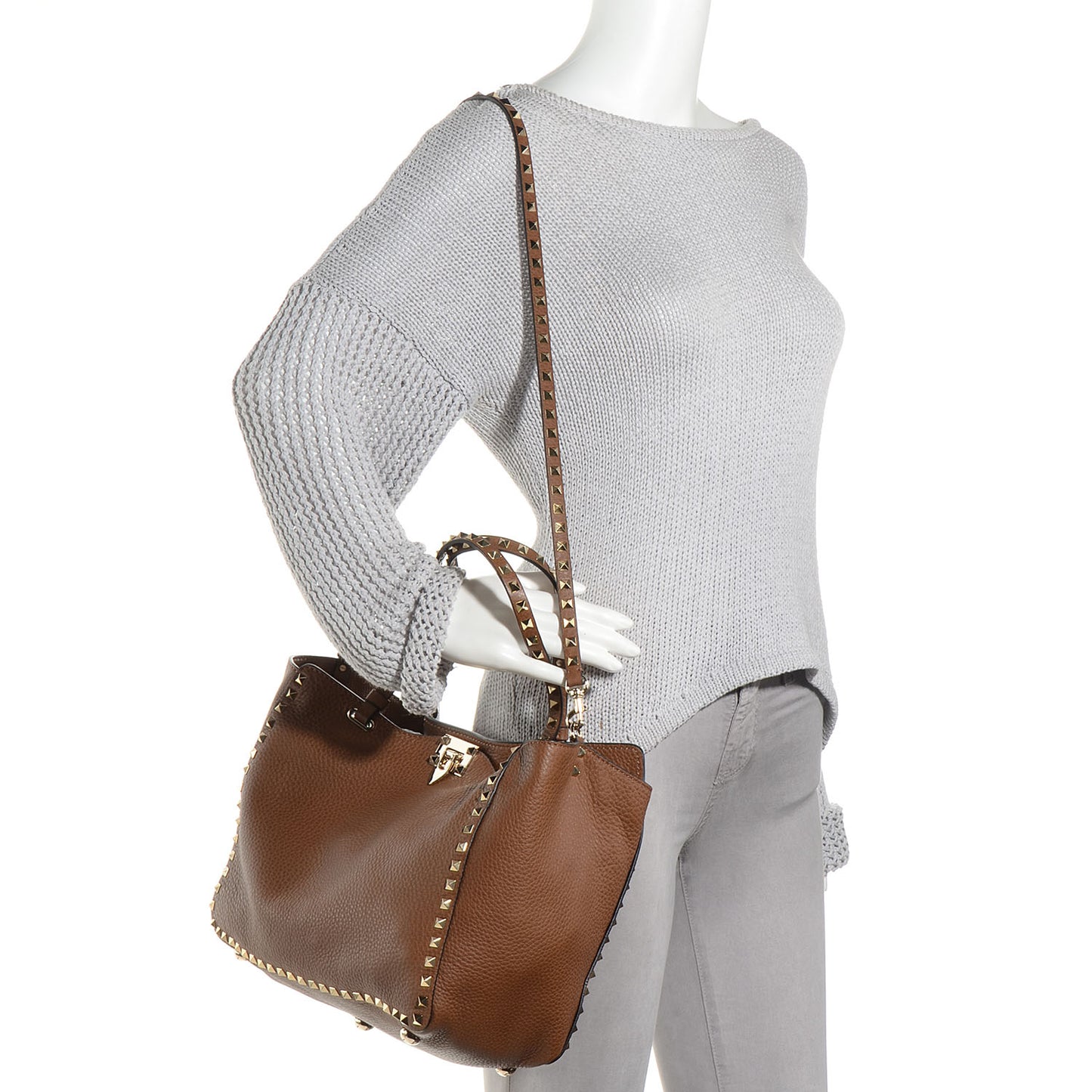 Pebbled Calfskin Medium Rockstud Tote Light Cuir
