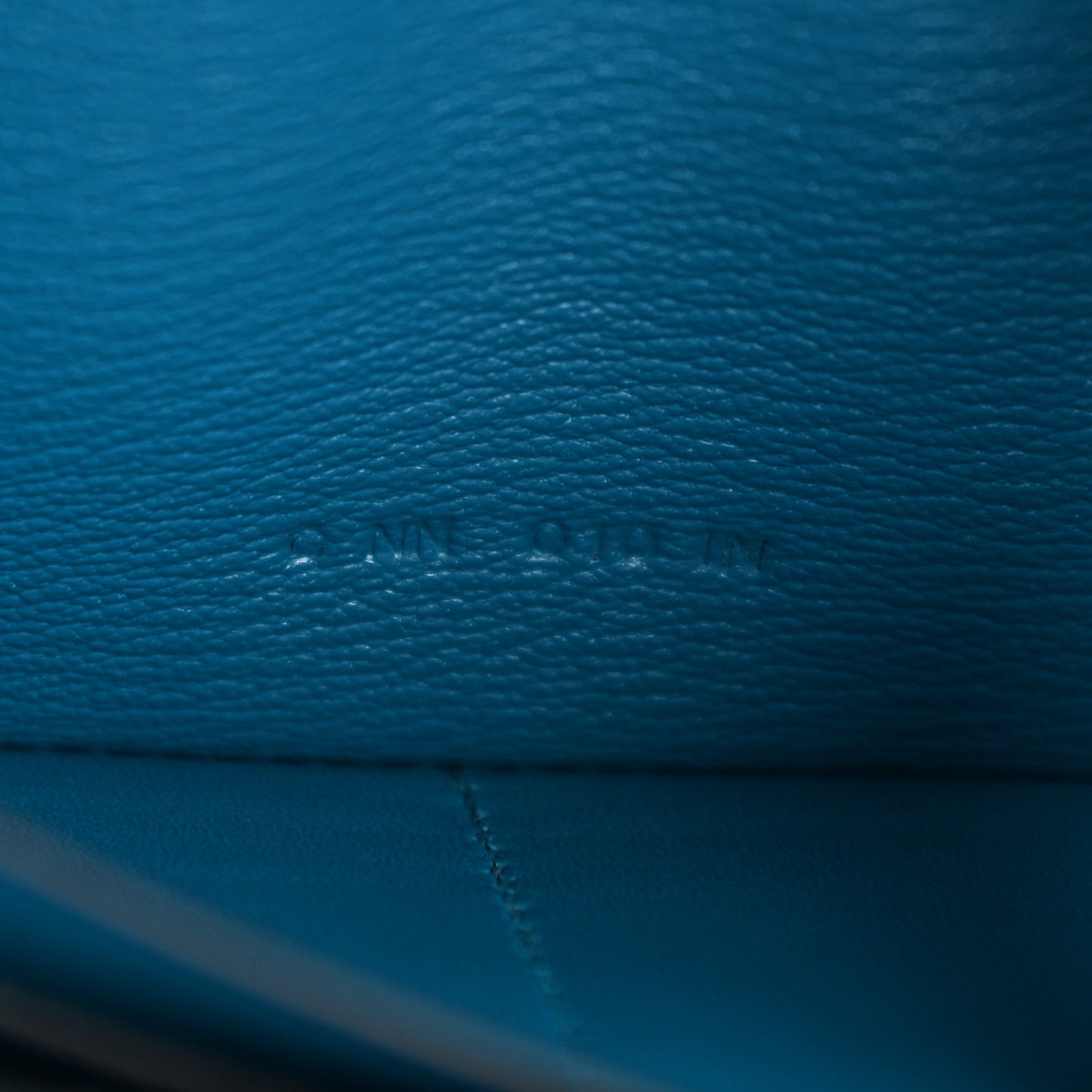 Shiny Alligator Kelly Longue Wallet Bleu Izmir