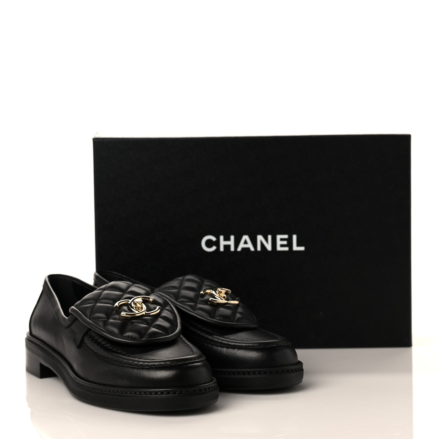 Lambskin Quilted CC Turnlock Loafers 38 Black