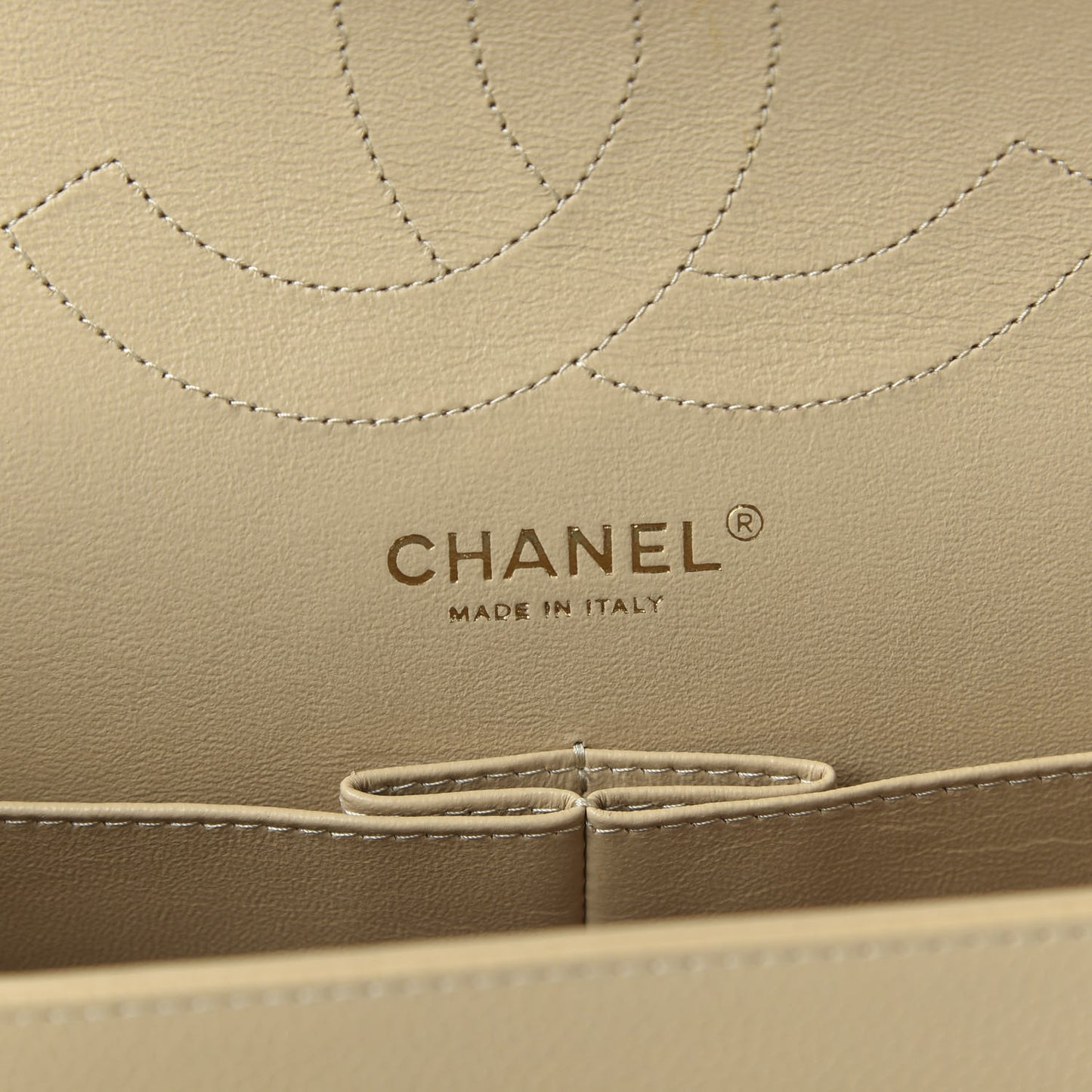 Caviar Quilted Jumbo Double Flap Beige Clair