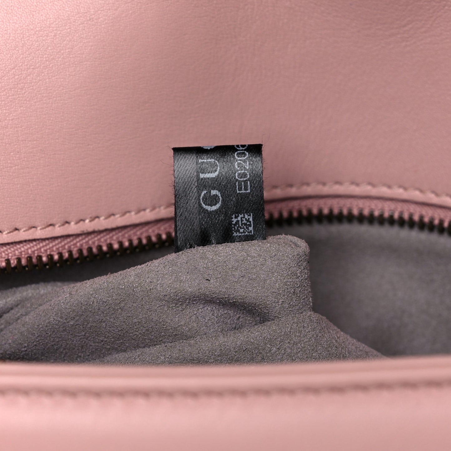 Calfskin Matelasse Small GG Marmont Shoulder Bag Perfect Pink